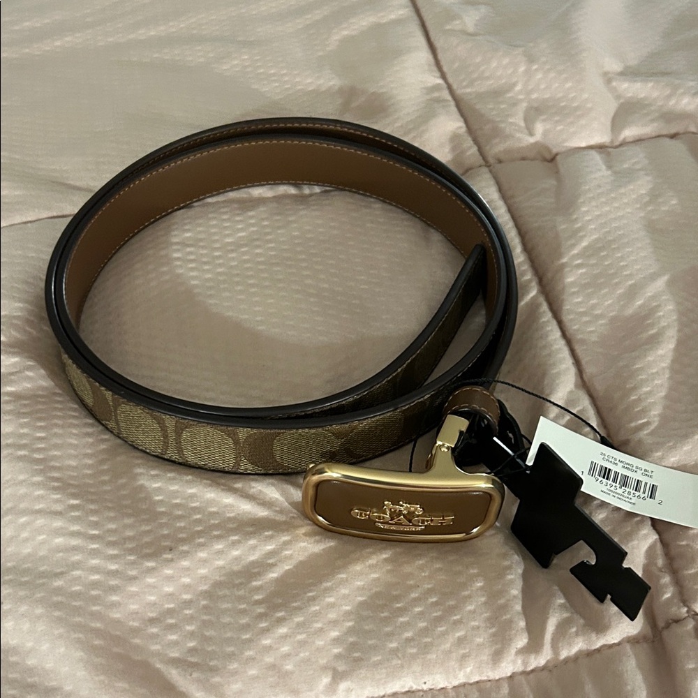 Cut to Size Coach Morgan Reversible Signature Belt - Picture 4 of 10